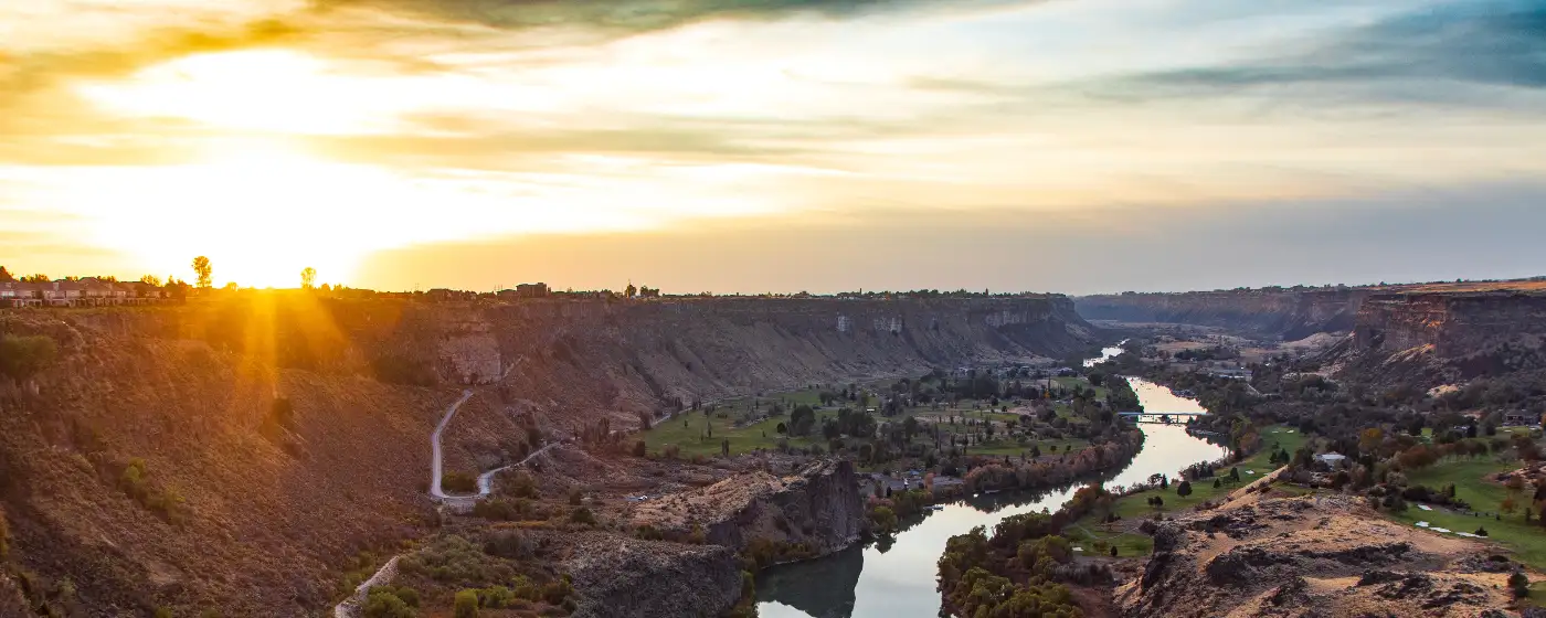 Living in American Falls, Idaho: What to Know Before You Move