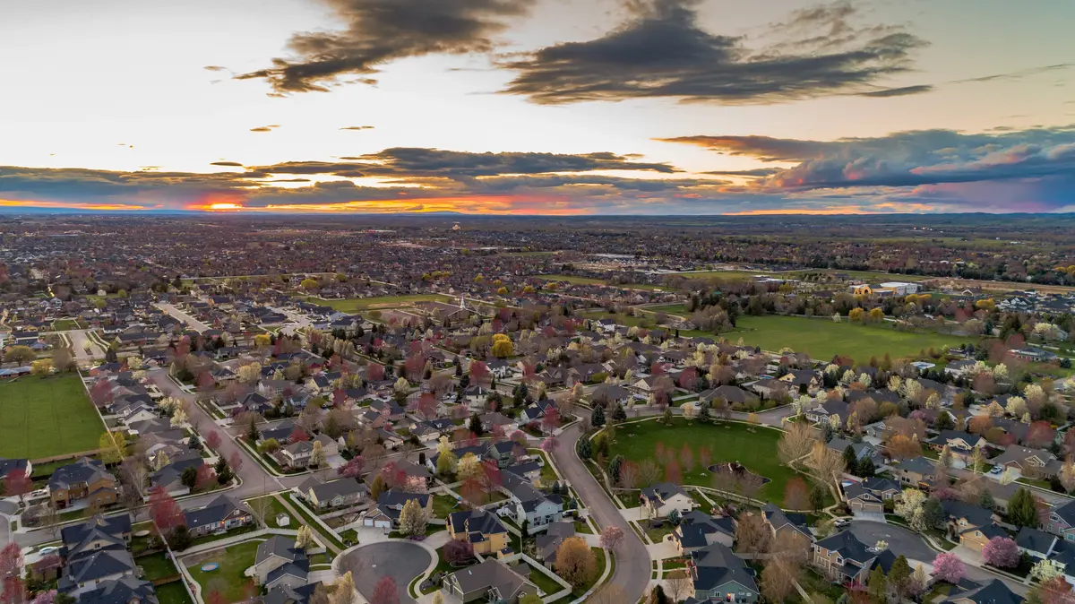 Meridian neighborhood