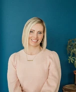 Elizabeth Davidson, Real Estate Broker