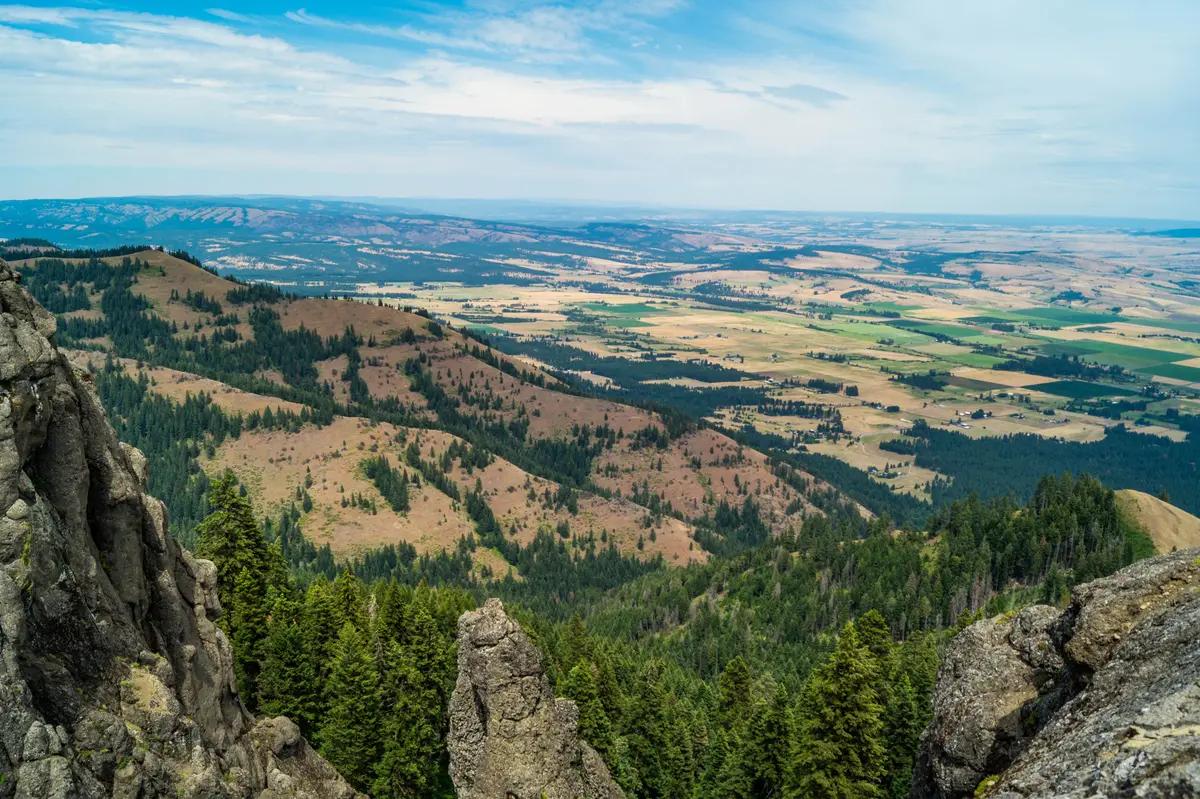 La Grande scenery
